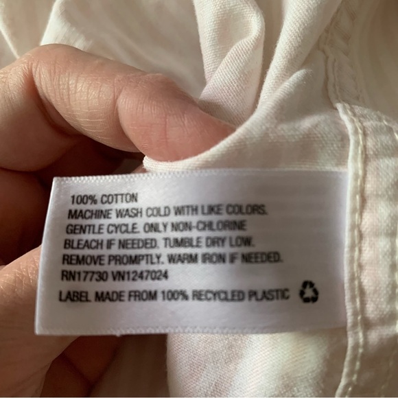 Merona Lt Pink and White Striped Button Down Collar Women’s Shirt size Medium - Picture 8 of 8